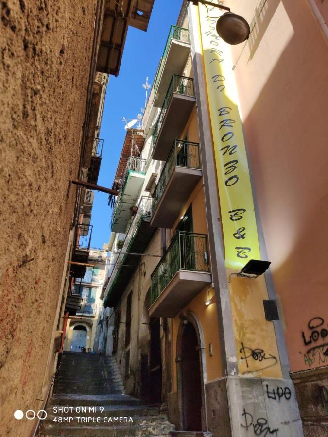 La Dimora Di Bronzo Hotell Neapel Exteriör bild